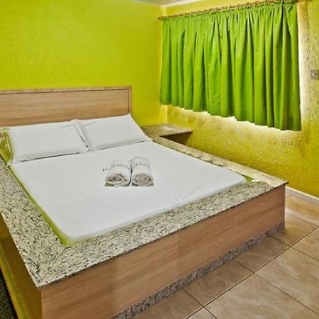 Motel Aquarius Понта Гроса Екстериор снимка